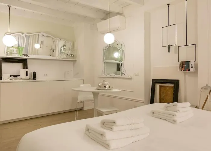 Punto Fermo In Center 023091-loc-01911 *